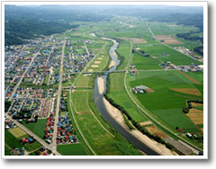 今金町中心部を流れる後志利別川